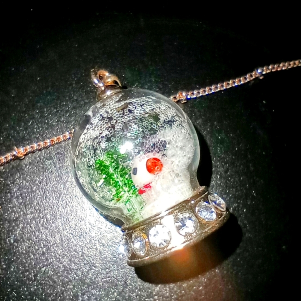 Mini snow globe snowman necklace